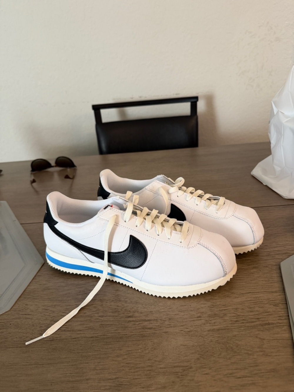 White and Black Men's Retro Runner Sneakers